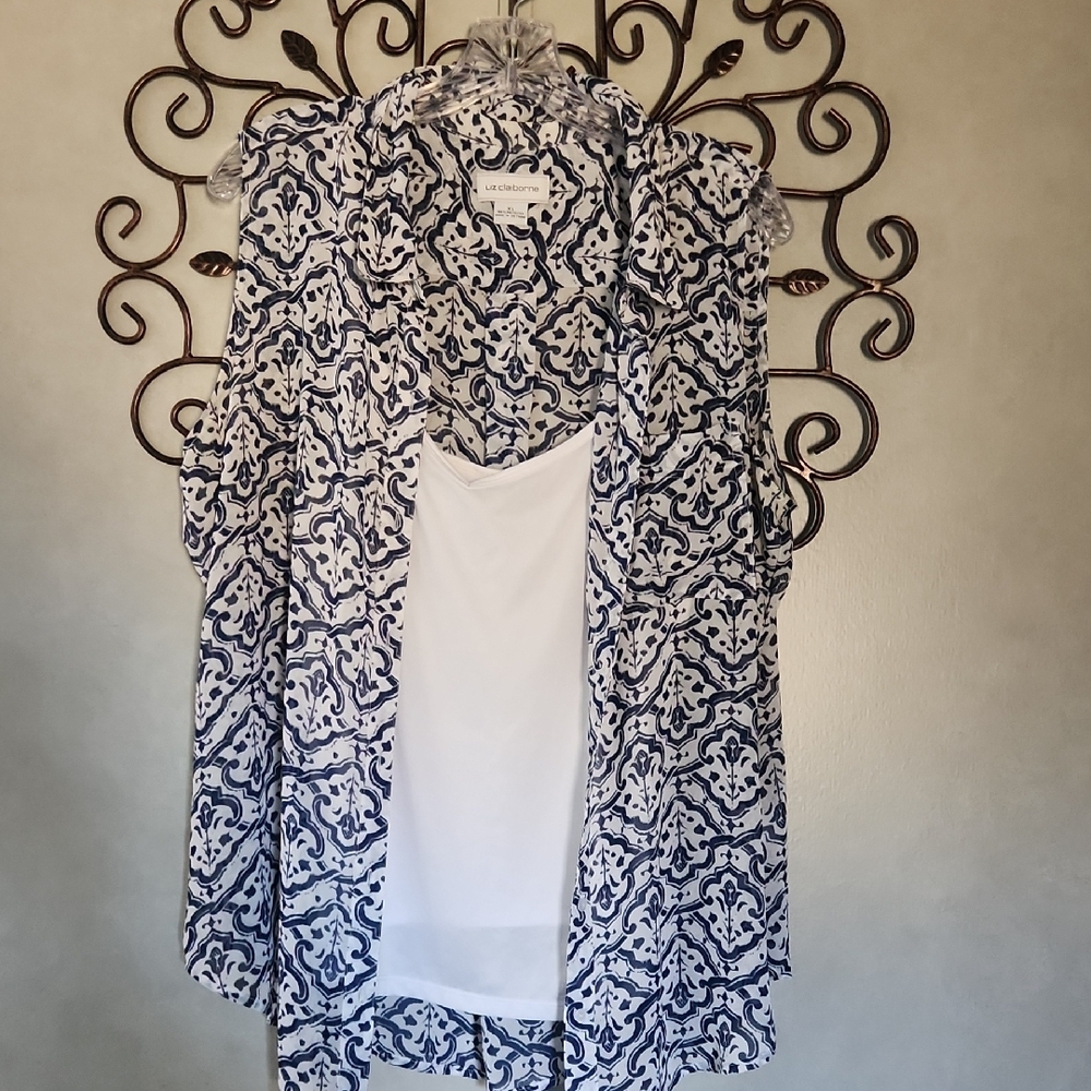 Liz Claiborne Blue & White Blouse
